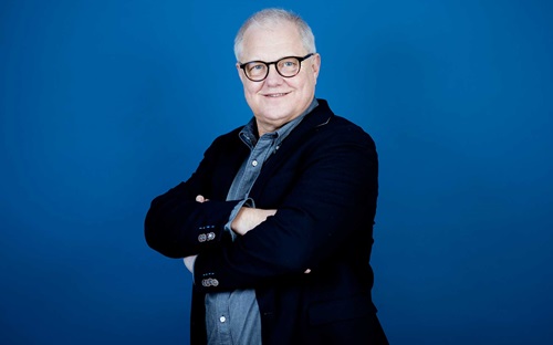 Lars J. Østergaard